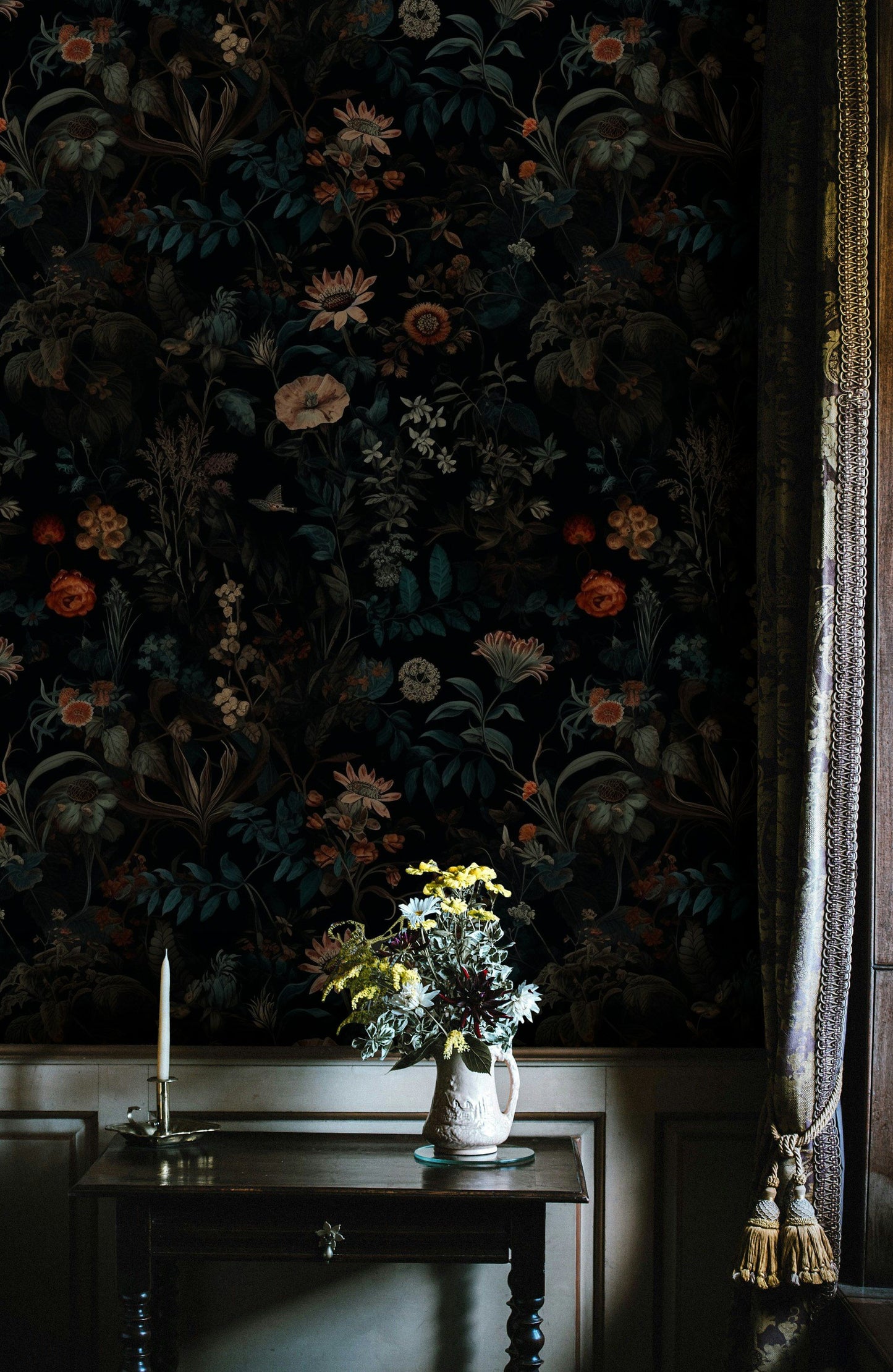 Elegant Botanical Wallpaper Dark Background Floral Roll